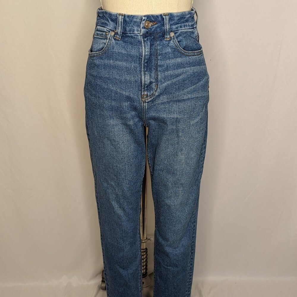 American Eagle Curvy Mom Jeans